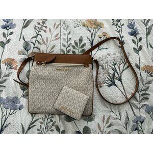 michael kors purse and wallet